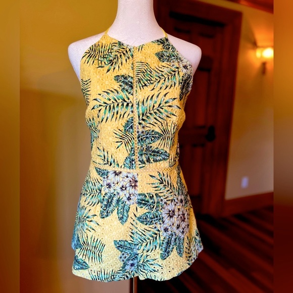 BB Dakota Pants - BB Dakota Shorts Romper, size 4, yellow/floral